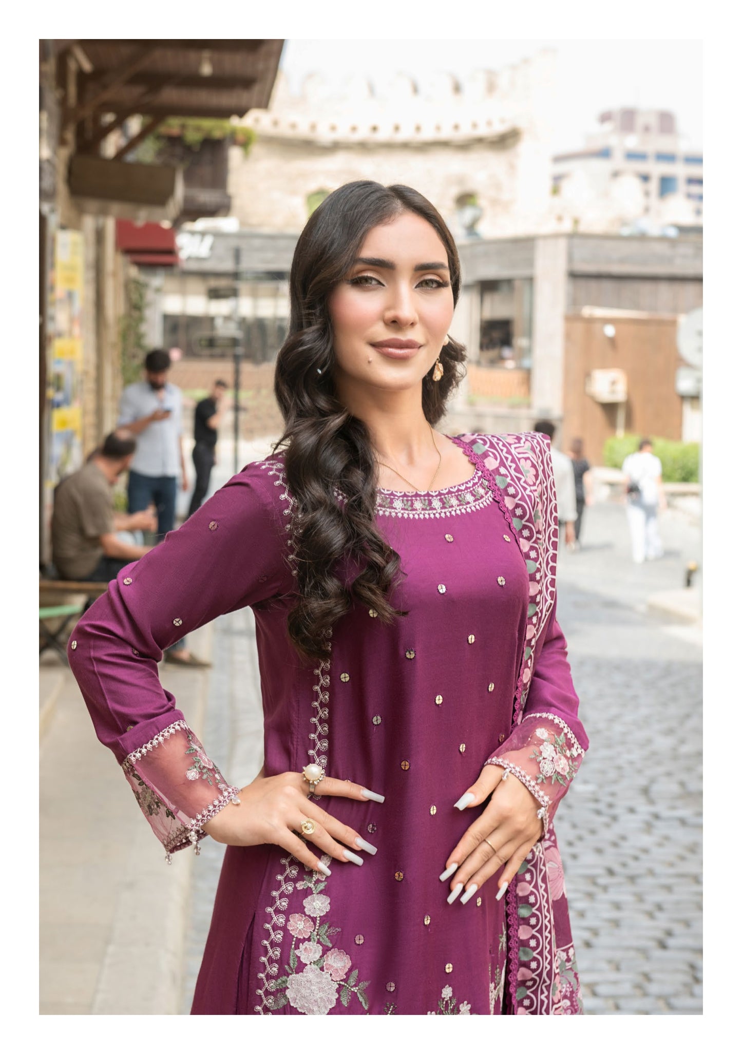 SIMRANS BAKU EMBROIDERED LINEN WITH KOTAIL SHAWLS 3PC EMBROIDERED READYMADE SBL401