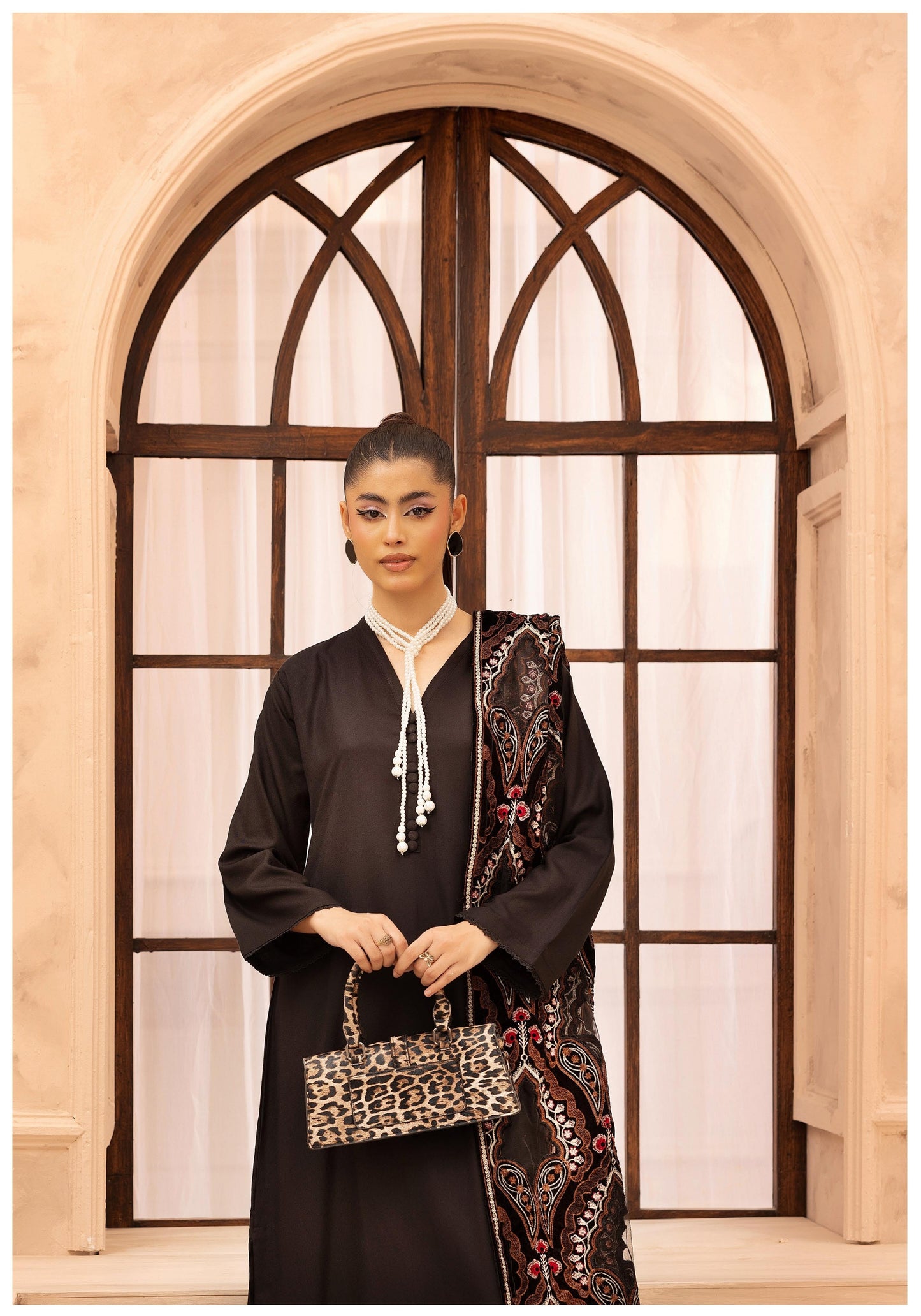 Hanna Dhanak 3PC Embroidered Readymade Suit with Velvet Shawl SHD21