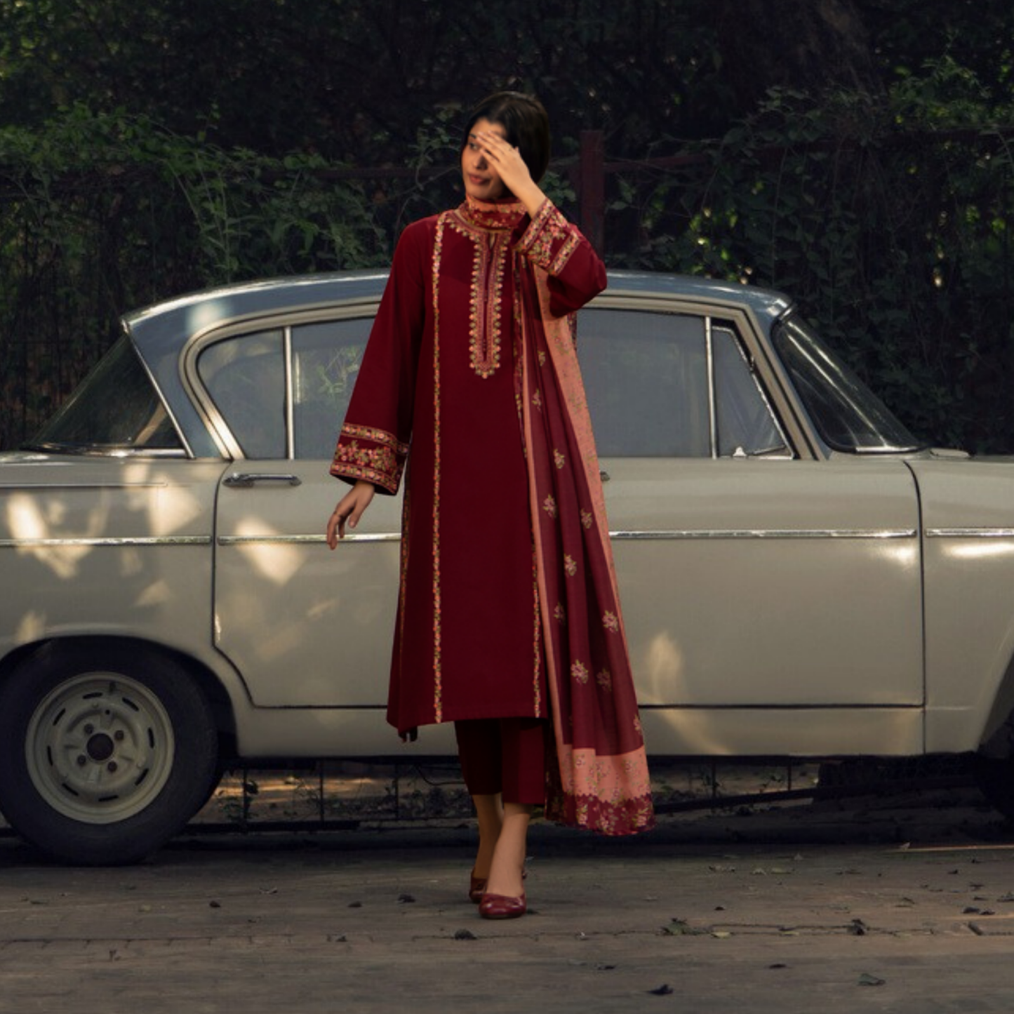 Shadows" Embroidered Khaddar with Wool Shawl Winter Collection by Casuallite ssk04