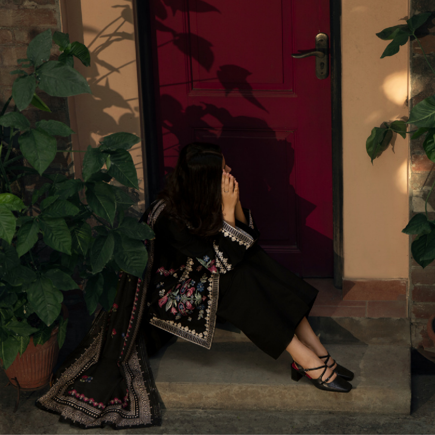 Shadows" Embroidered Khaddar with Wool Shawl Winter Collection by Casuallite ssk04